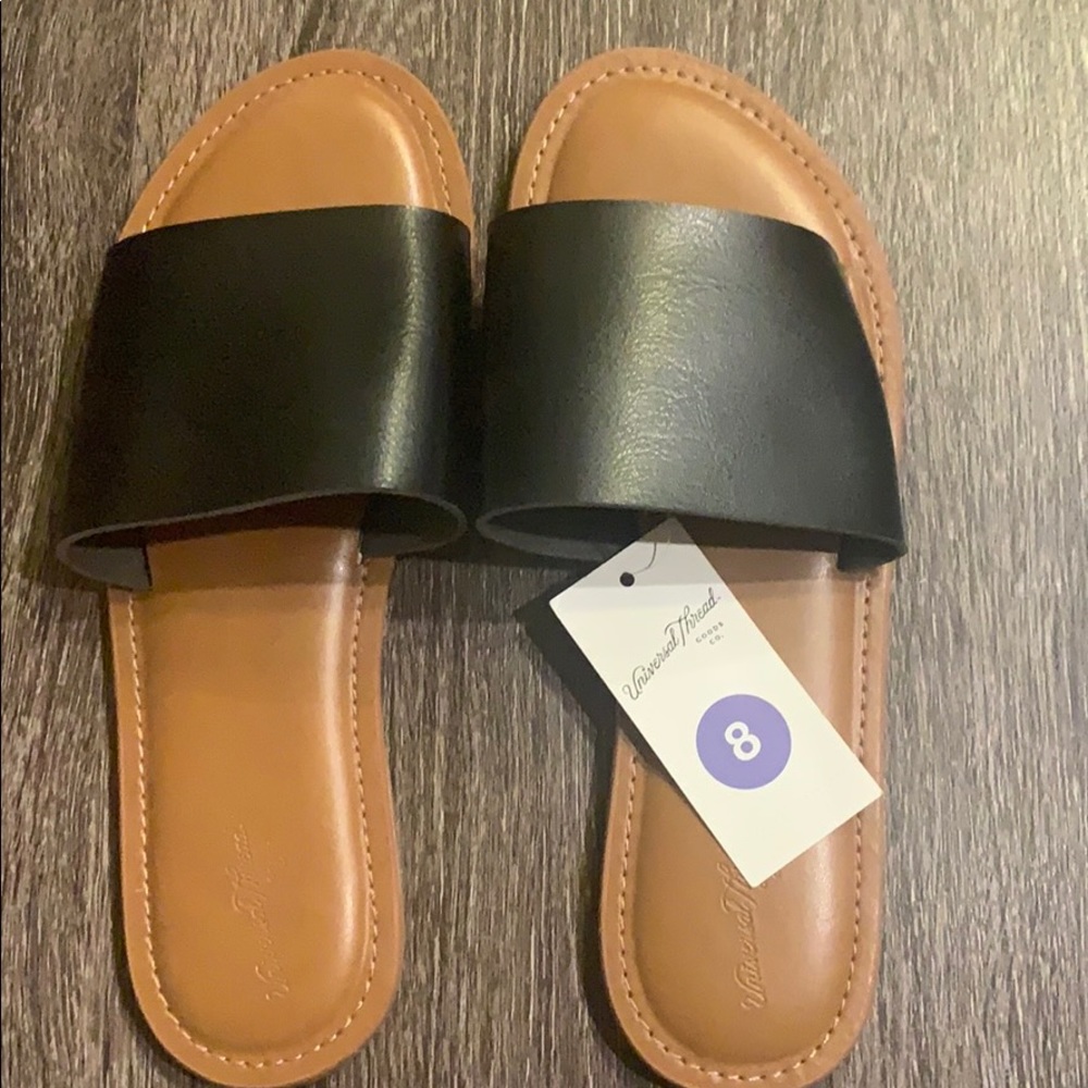 Universal thread sandals